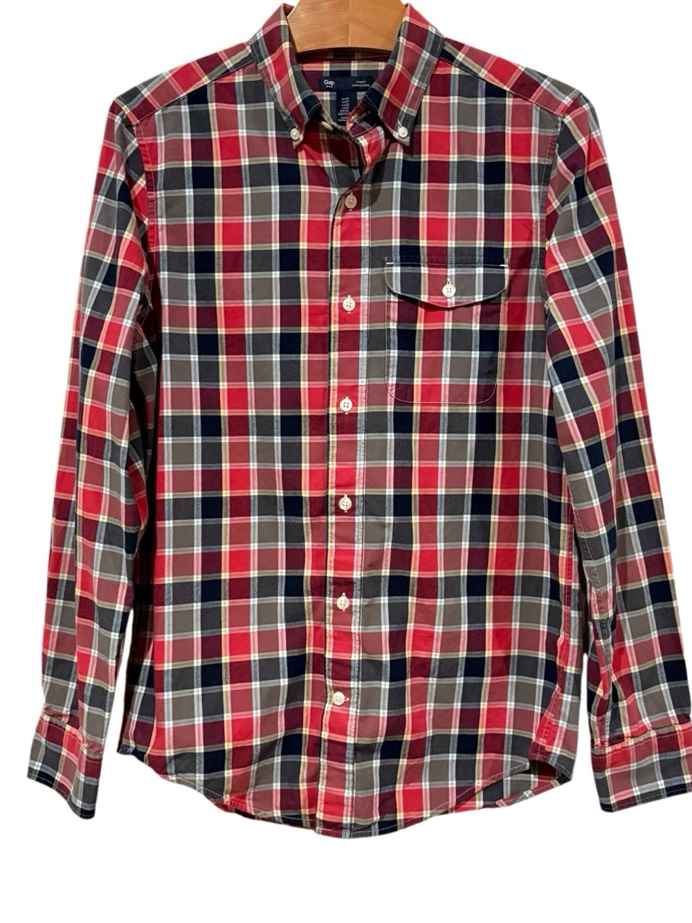 Gap Slim Fit Button Down Shirt Plaid Red Blue Men's XS